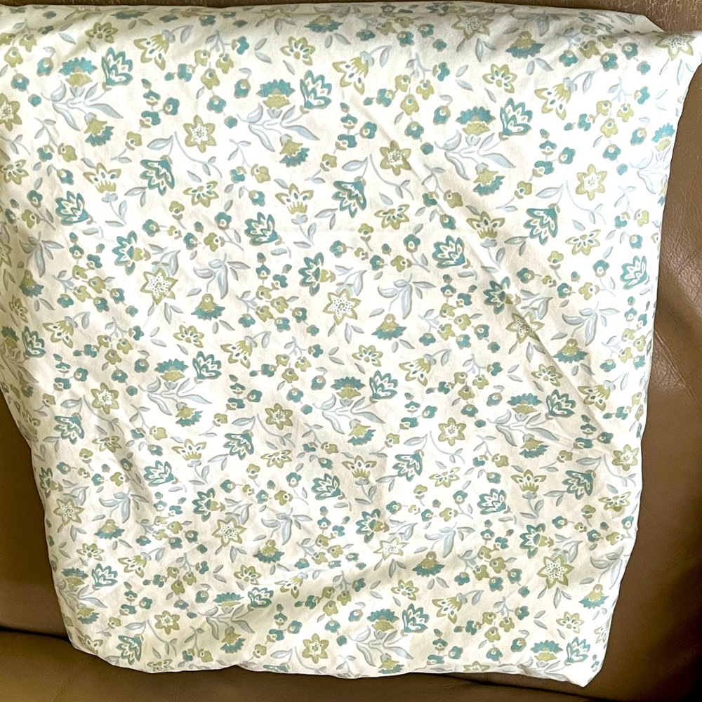 Beautiful queen bed sheet